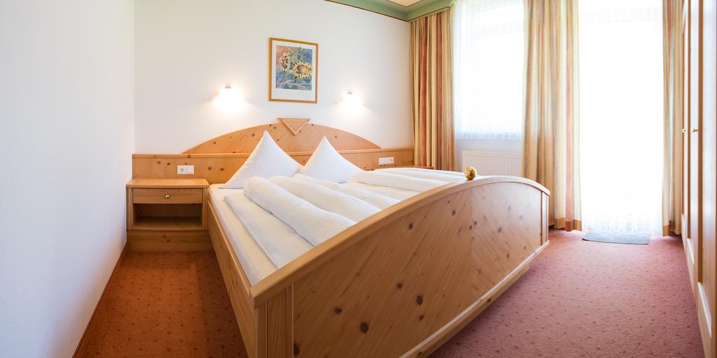 Appartementhaus Pinnisblick Neustift im Stubaital Szoba fotó