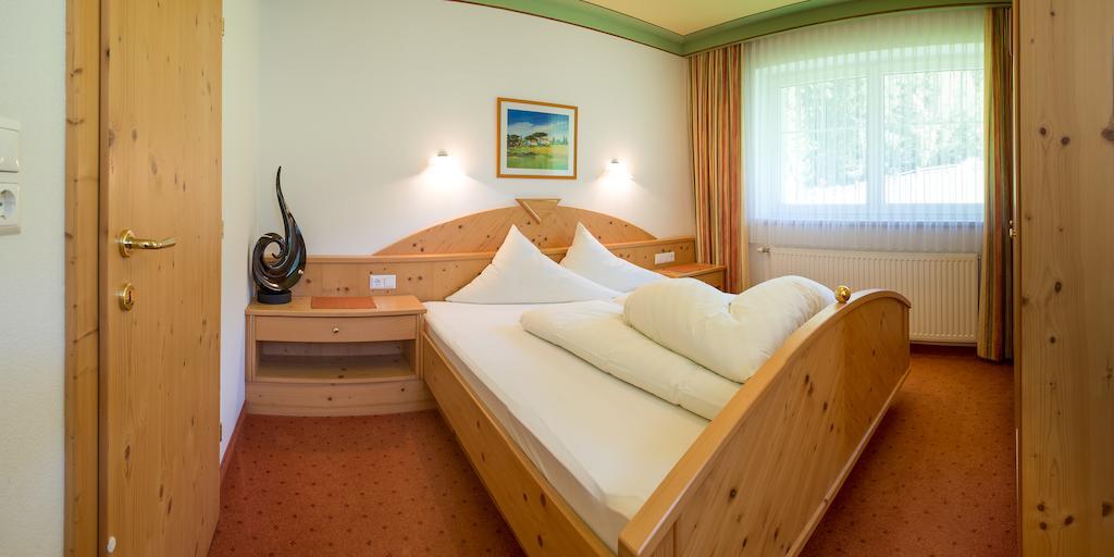 Appartementhaus Pinnisblick Neustift im Stubaital Szoba fotó